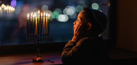 חנוכה של מדע במרכז האוניברסיטאי לנוער